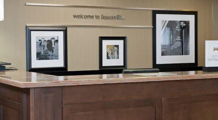 Hampton Inn Janesville Exterior foto